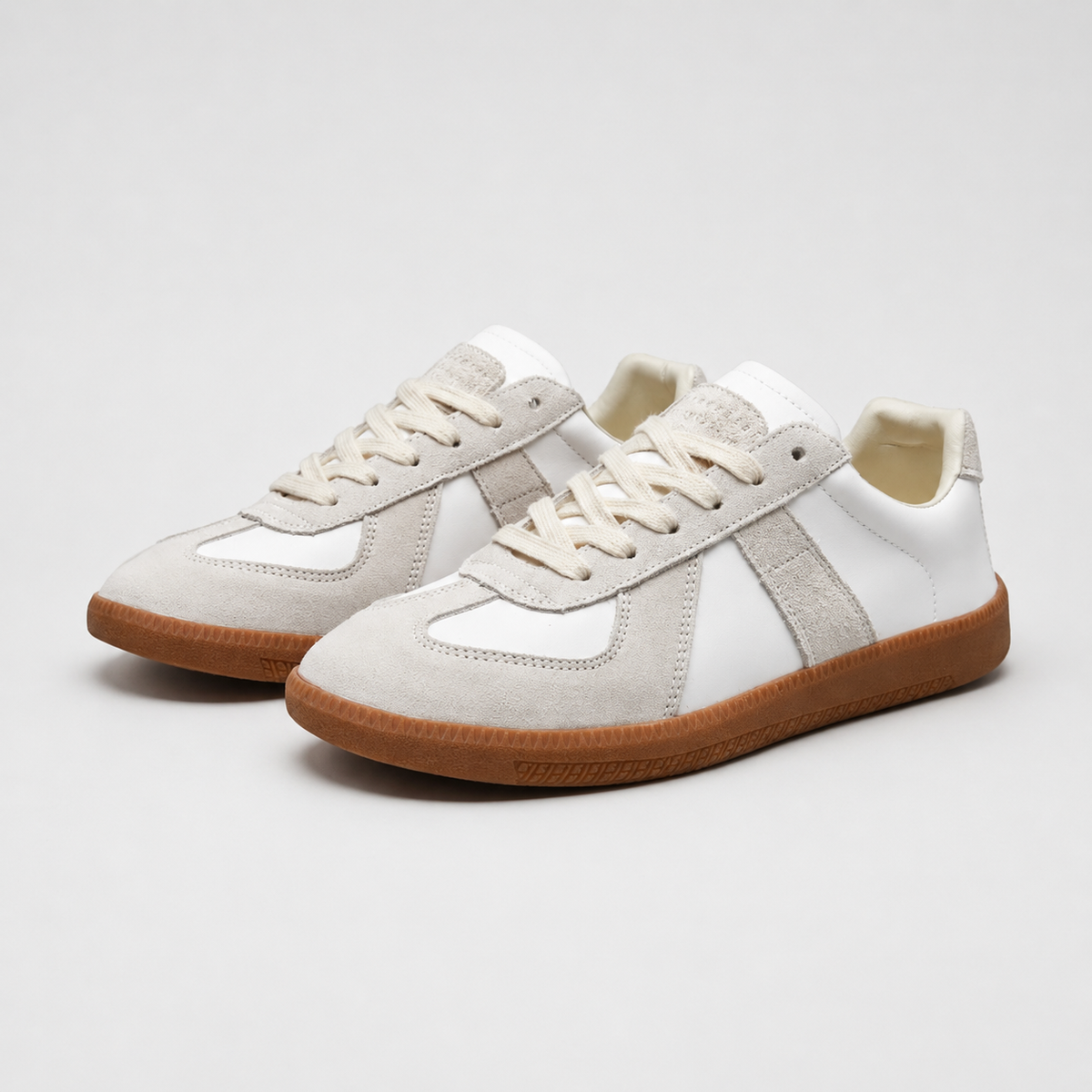 Men's Lightweight Casual Lace-Up Sneakers – Comfortable Everyday Walking Shoes