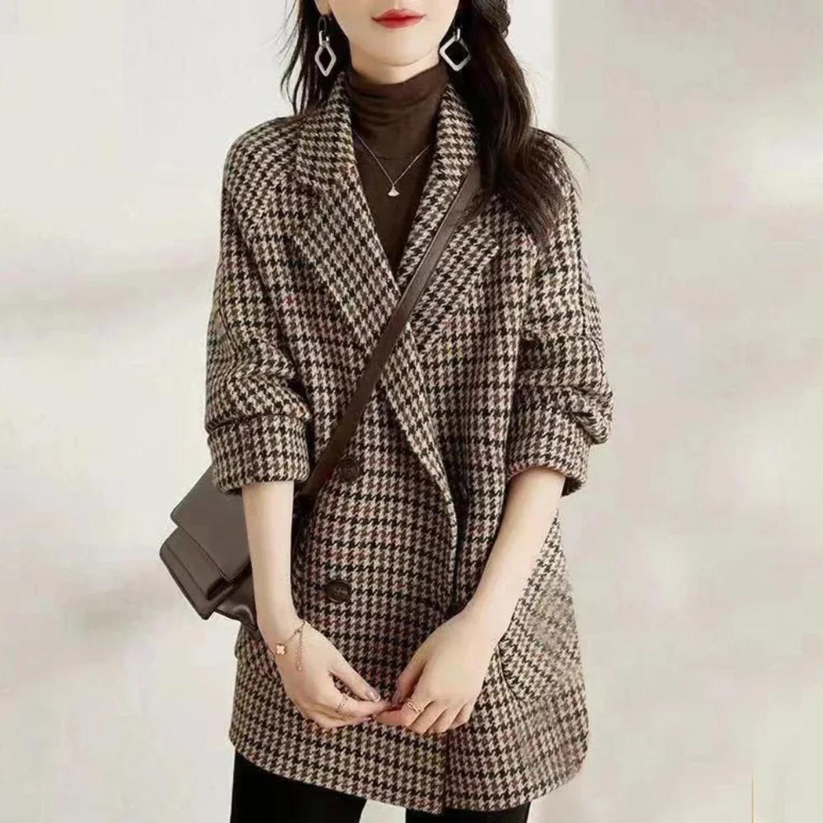 Women's Vintage Check Double-Breasted Coat – Structured Plaid Overcoat