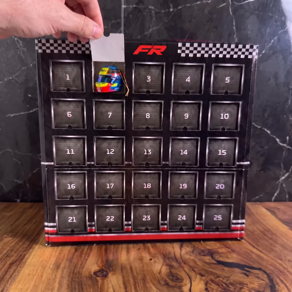 Chase | Formula Racing Christmas Advent Calendar with 24 Motorsport Collectibles