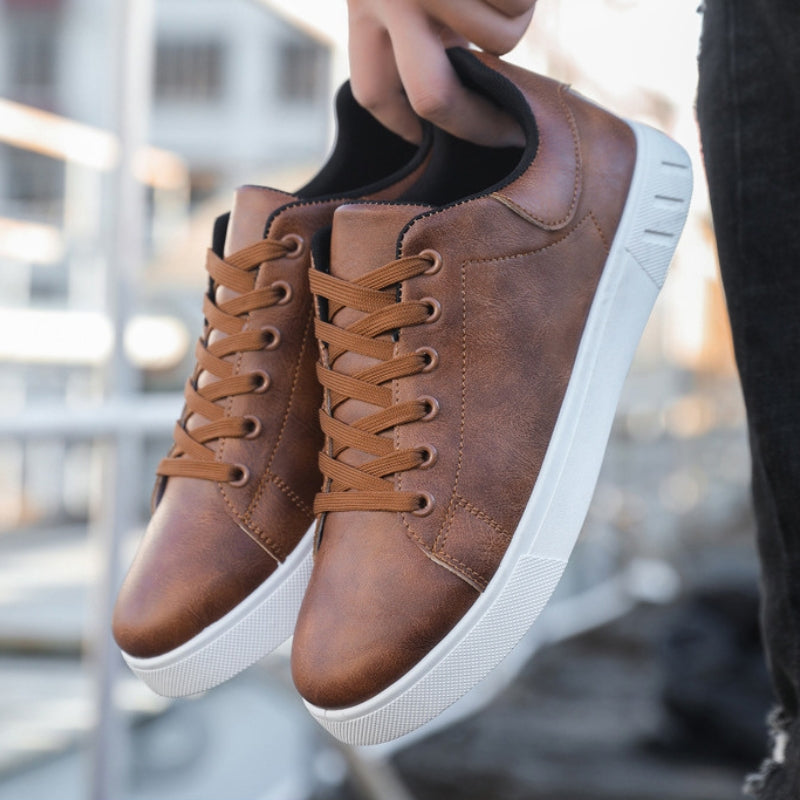 Men's Leather Sneakers – Minimalist Casual Shoes with Cushioned Sole for Everyday Wear
