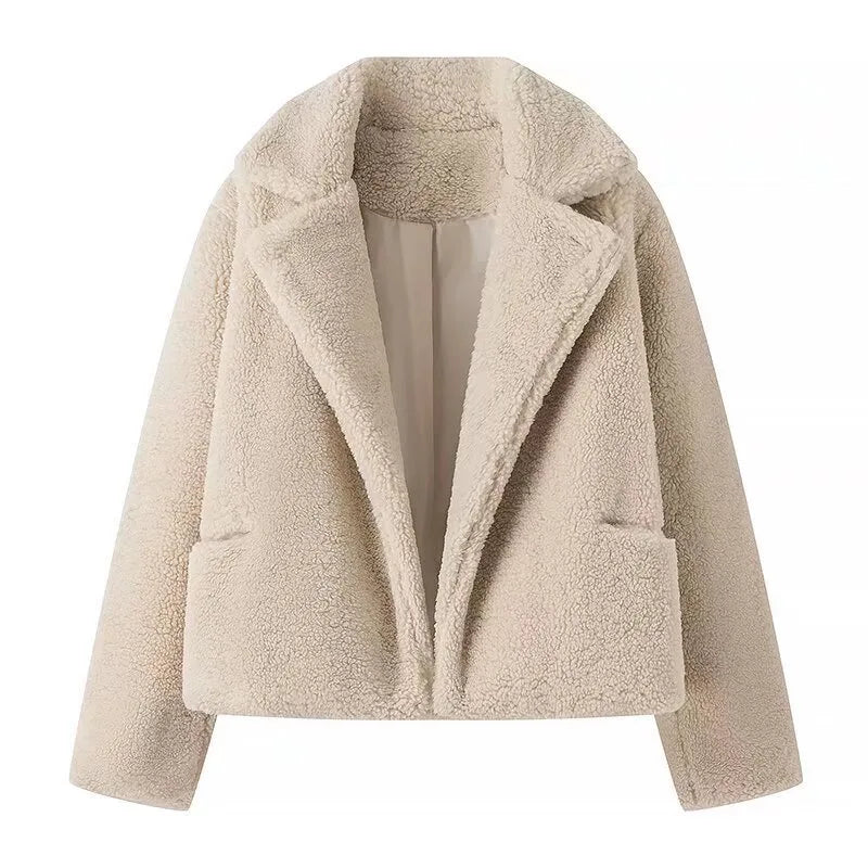 Women's Cropped Teddy Coat – Plush Wide Collar Winter Jacket