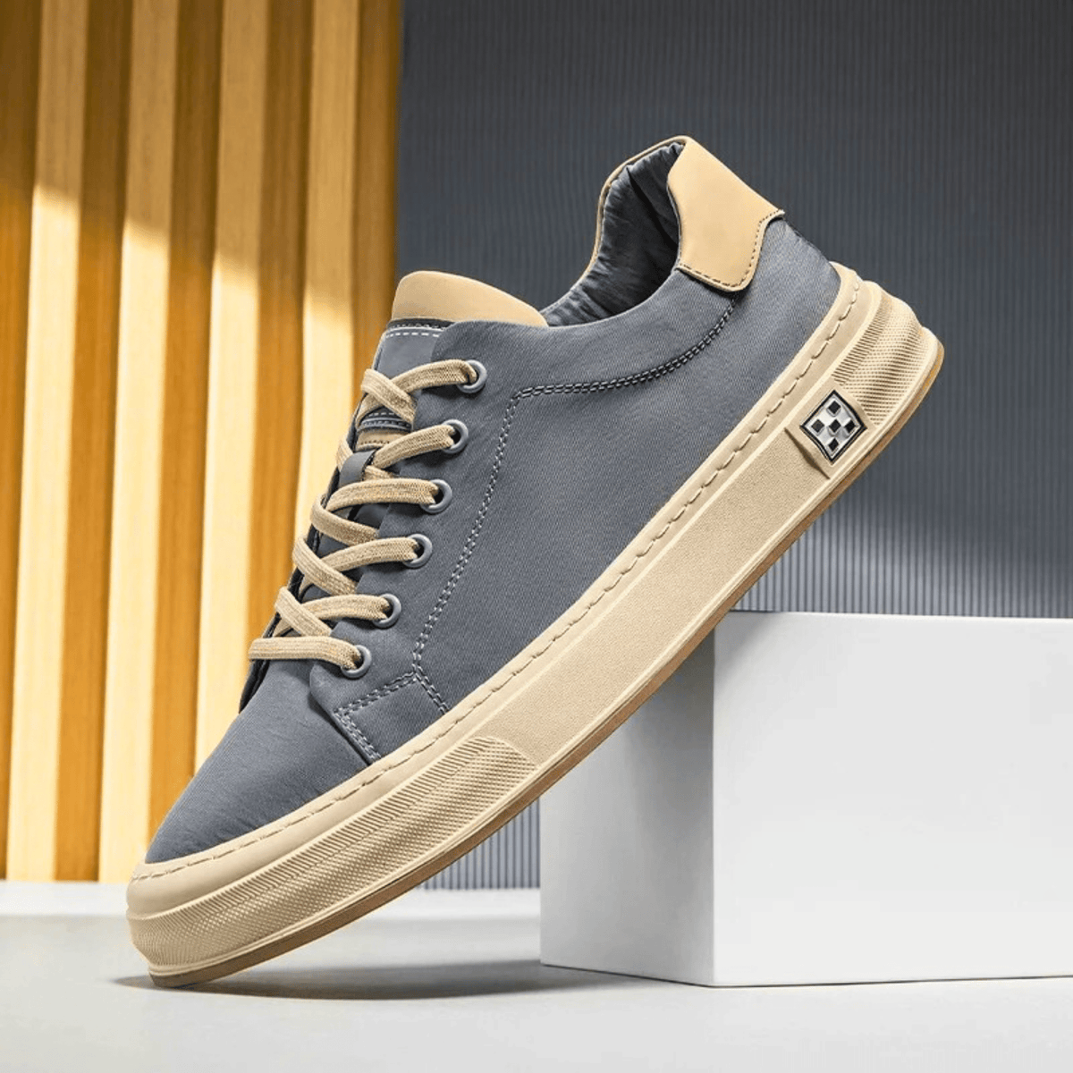 Men's Canvas Low-Top Sneakers – Cushioned Casual Lace-Up Shoes