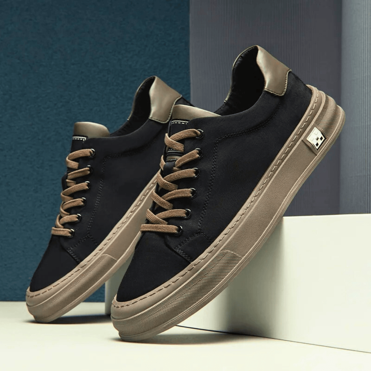 Men's Canvas Low-Top Sneakers – Cushioned Casual Lace-Up Shoes